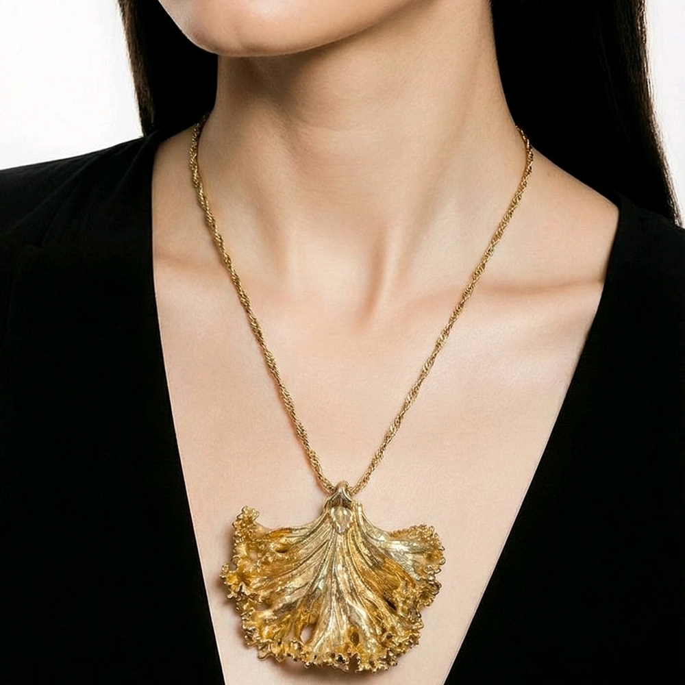 Gold Leaf Pendant Necklace